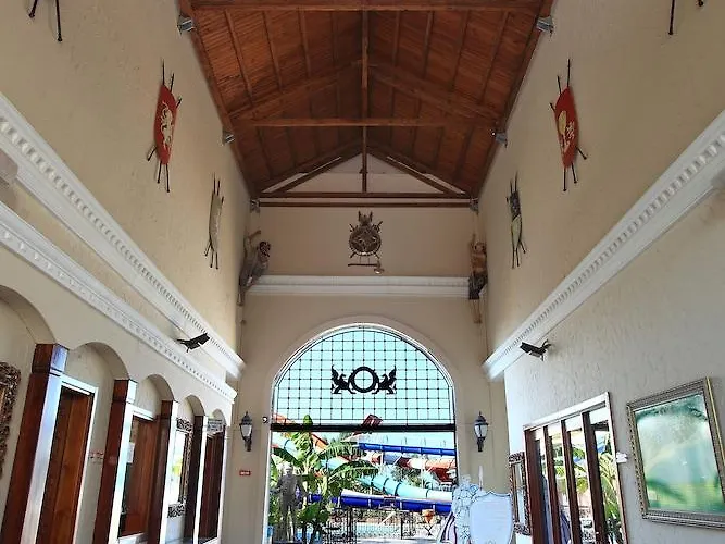 Club Cactus Paradise