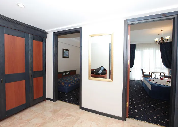 Club Cactus Paradise